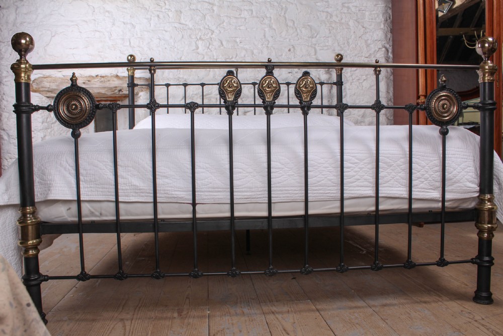 Classic Victorian 6Ft super king size brass and iron bed View III