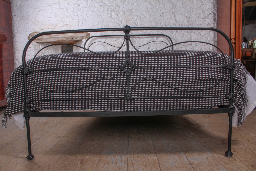 Nice Irish 5Ft all iron king size bed View III