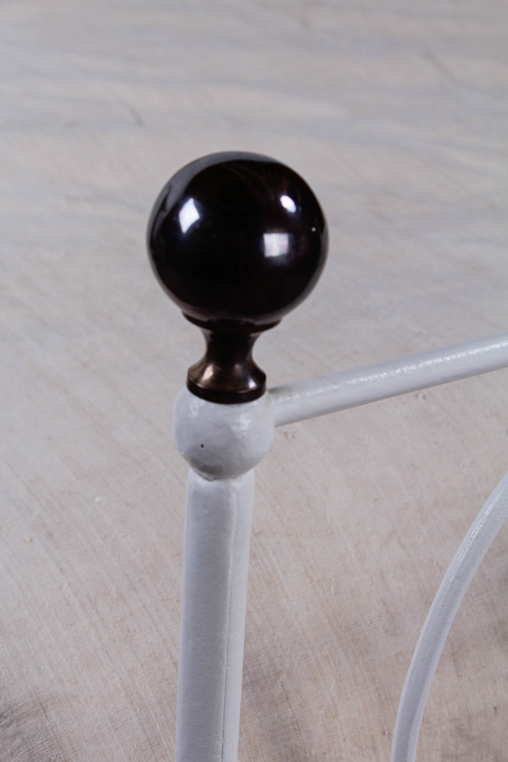 Pretty forged iron double bed View VI