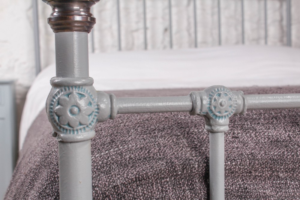 Classic Victorian French king size brass and iron bed View IV