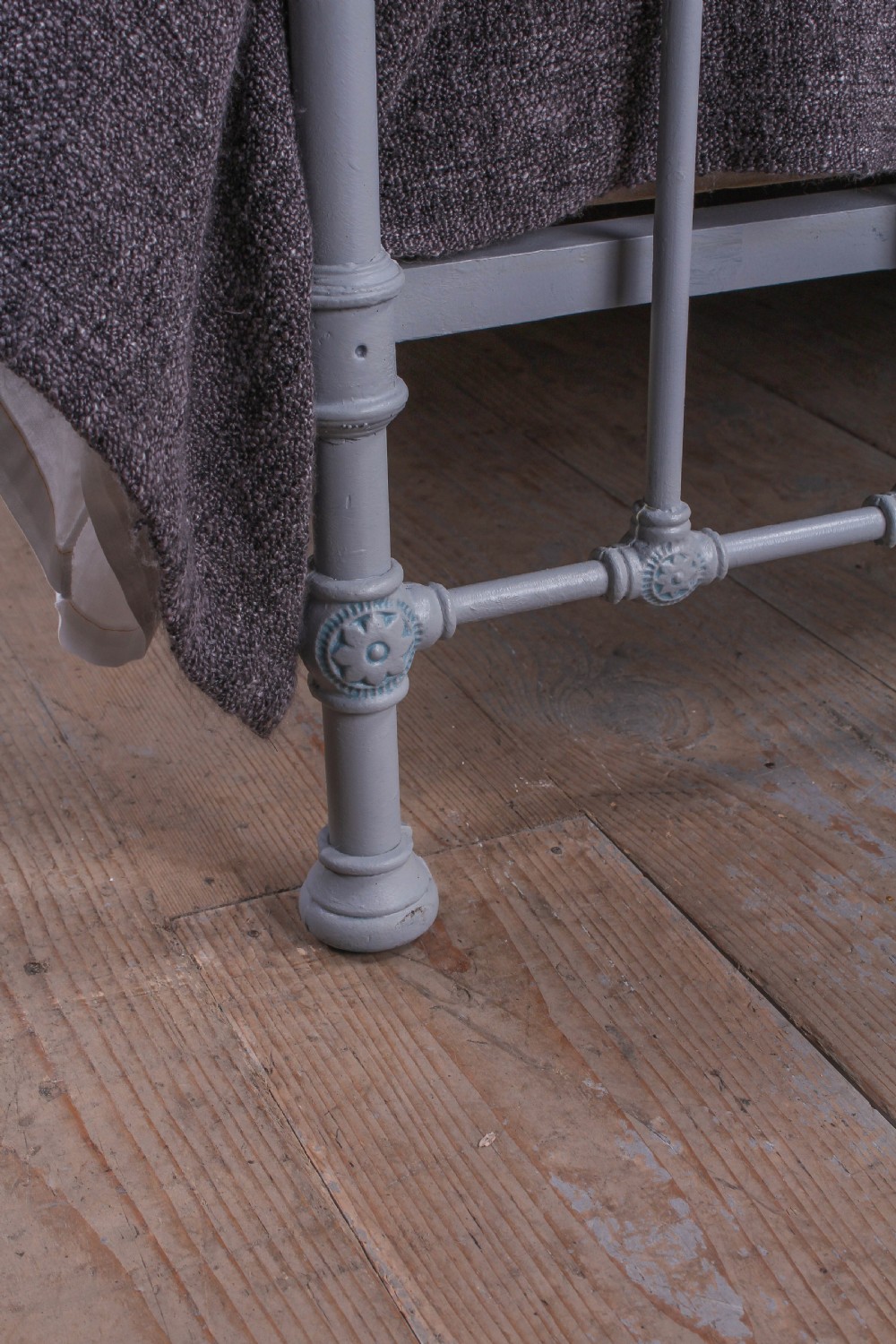 Classic Victorian French king size brass and iron bed View VI