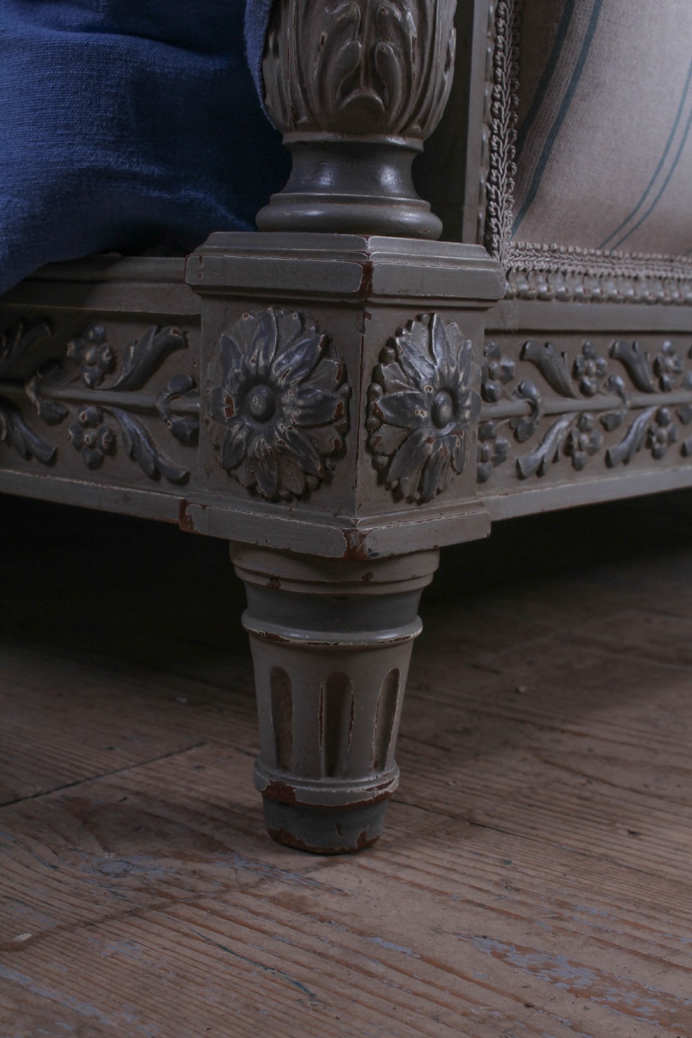 Gorgeous Empire style newly upholstered king size bed  View VII