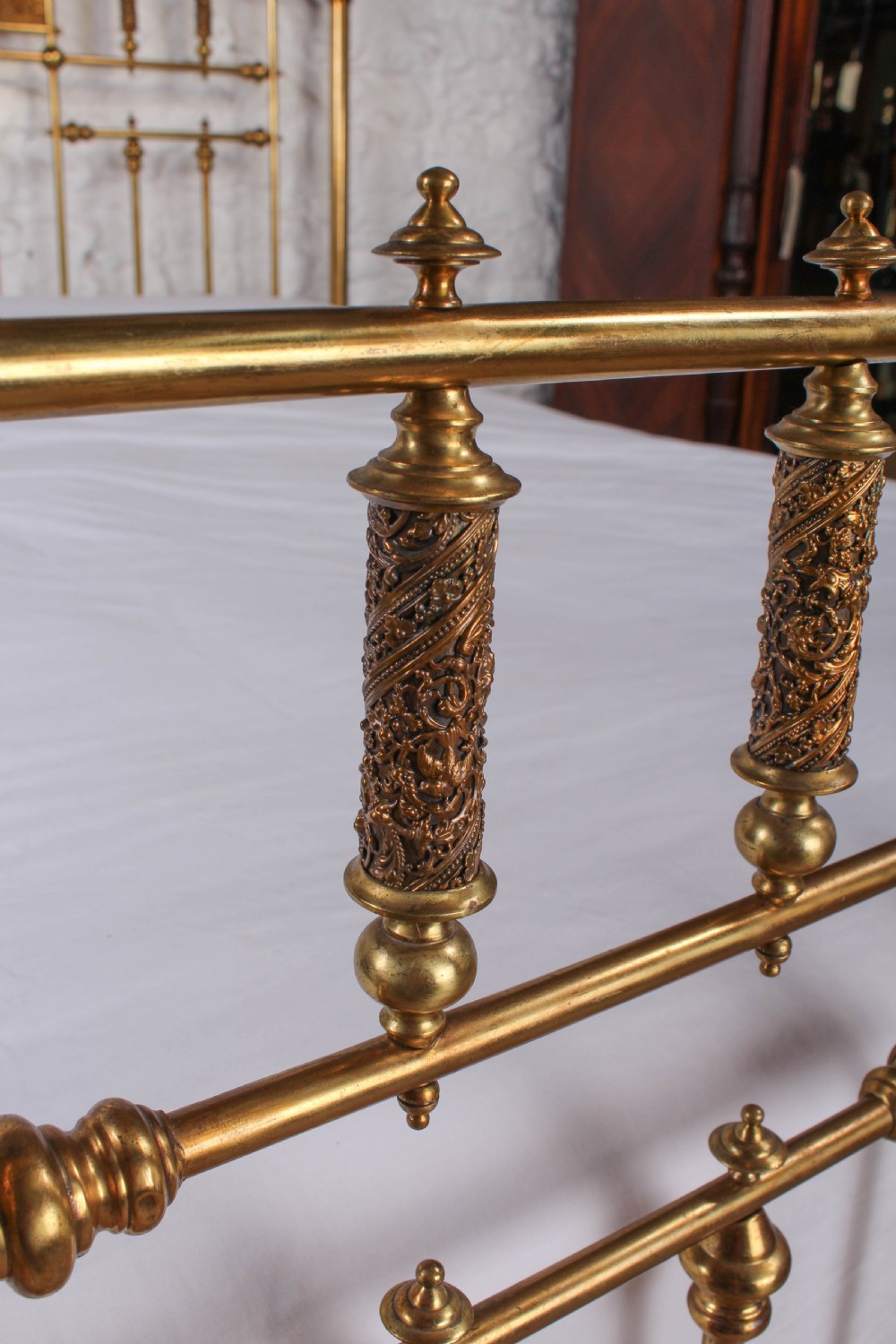 Spectacular Victorian king size brass bed  View VII