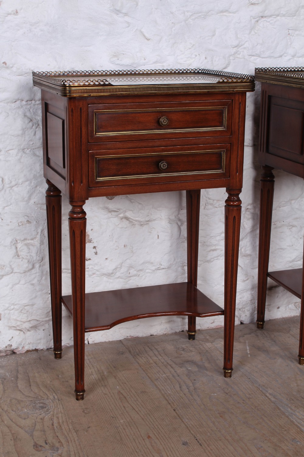 Very nice  pair of mahogany bedsides View II