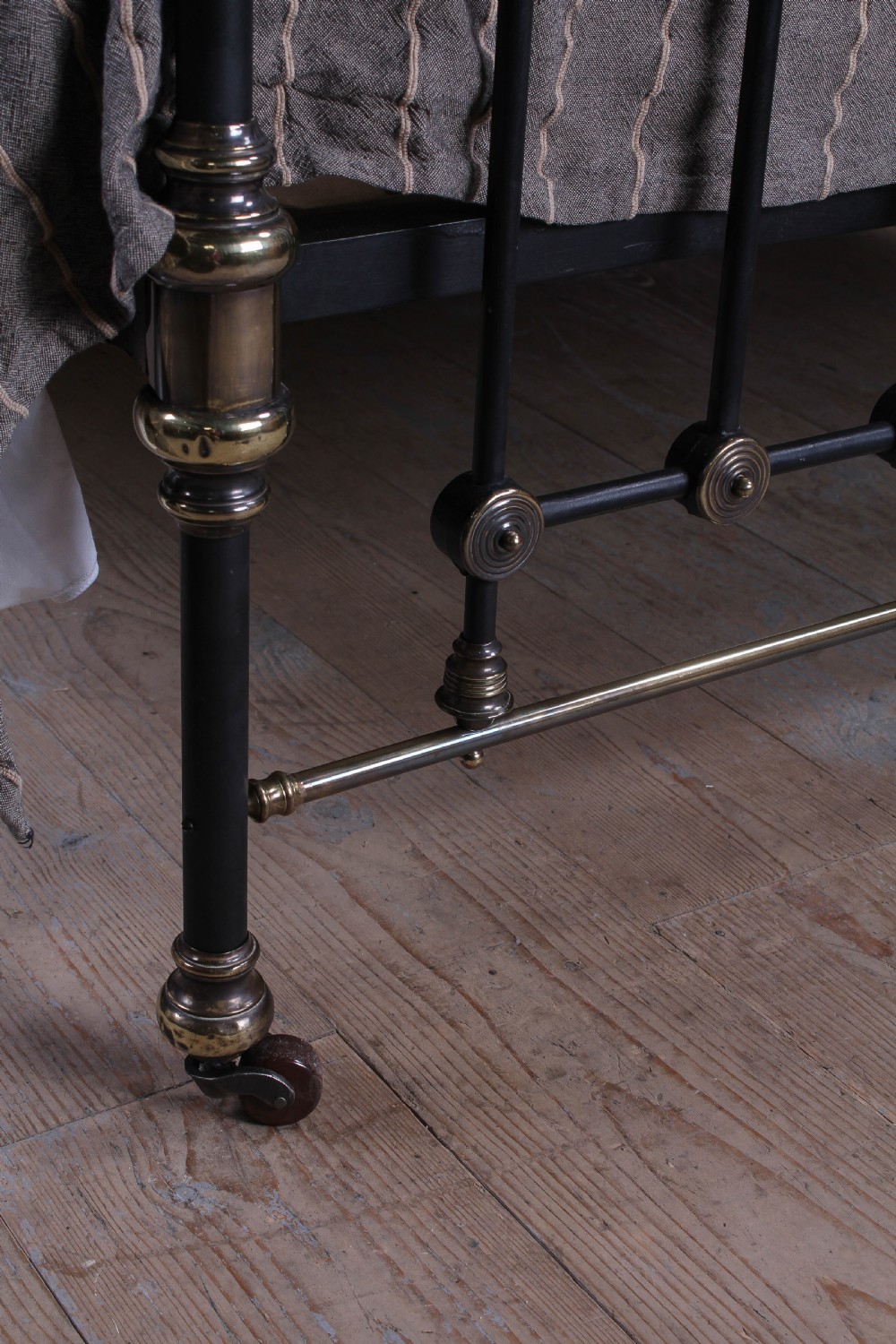 Truly handsome classic Victorian brass and iron View VII