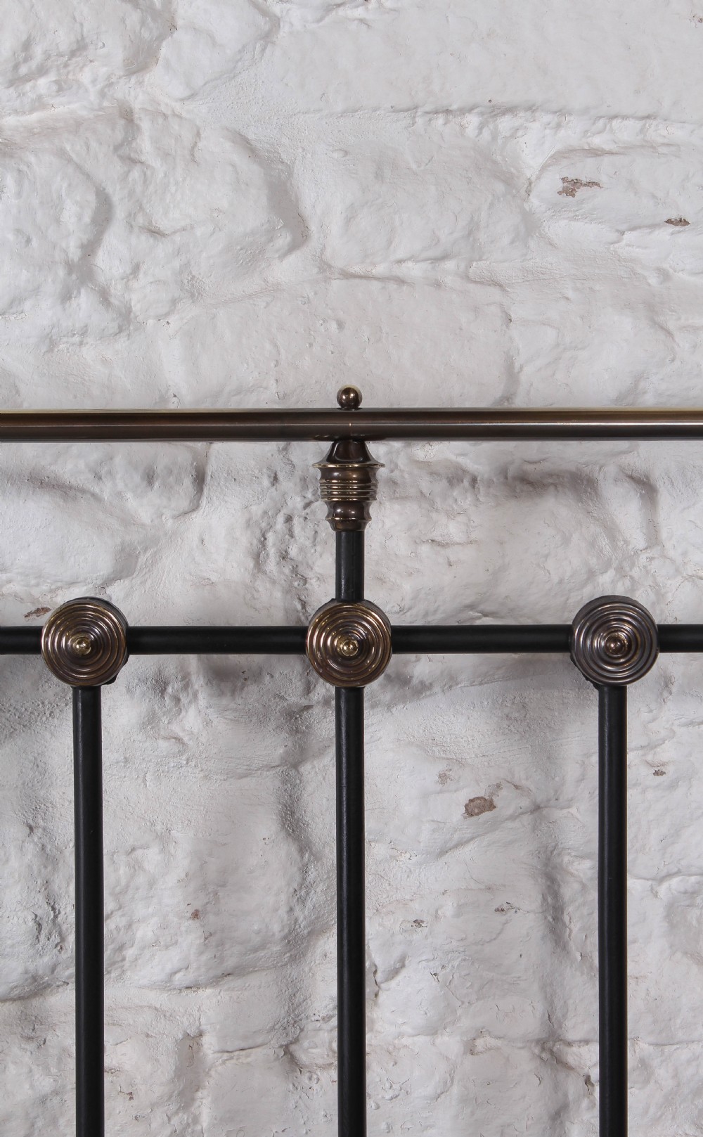 Truly handsome classic Victorian brass and iron View VIII