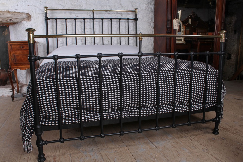Handsome classic Victorian  brass and iron king size bed  View IV