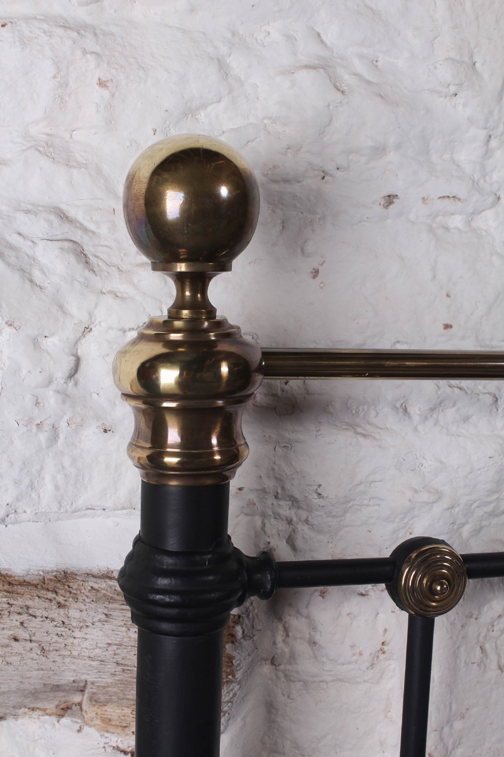 6Ft Handsome  classic Victorian no end bed. View VIII