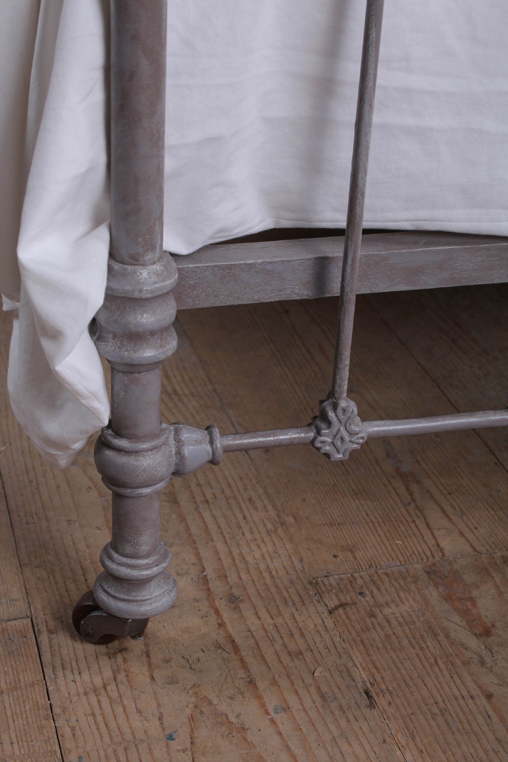 Lovely simple  French king size iron and brass bed View II