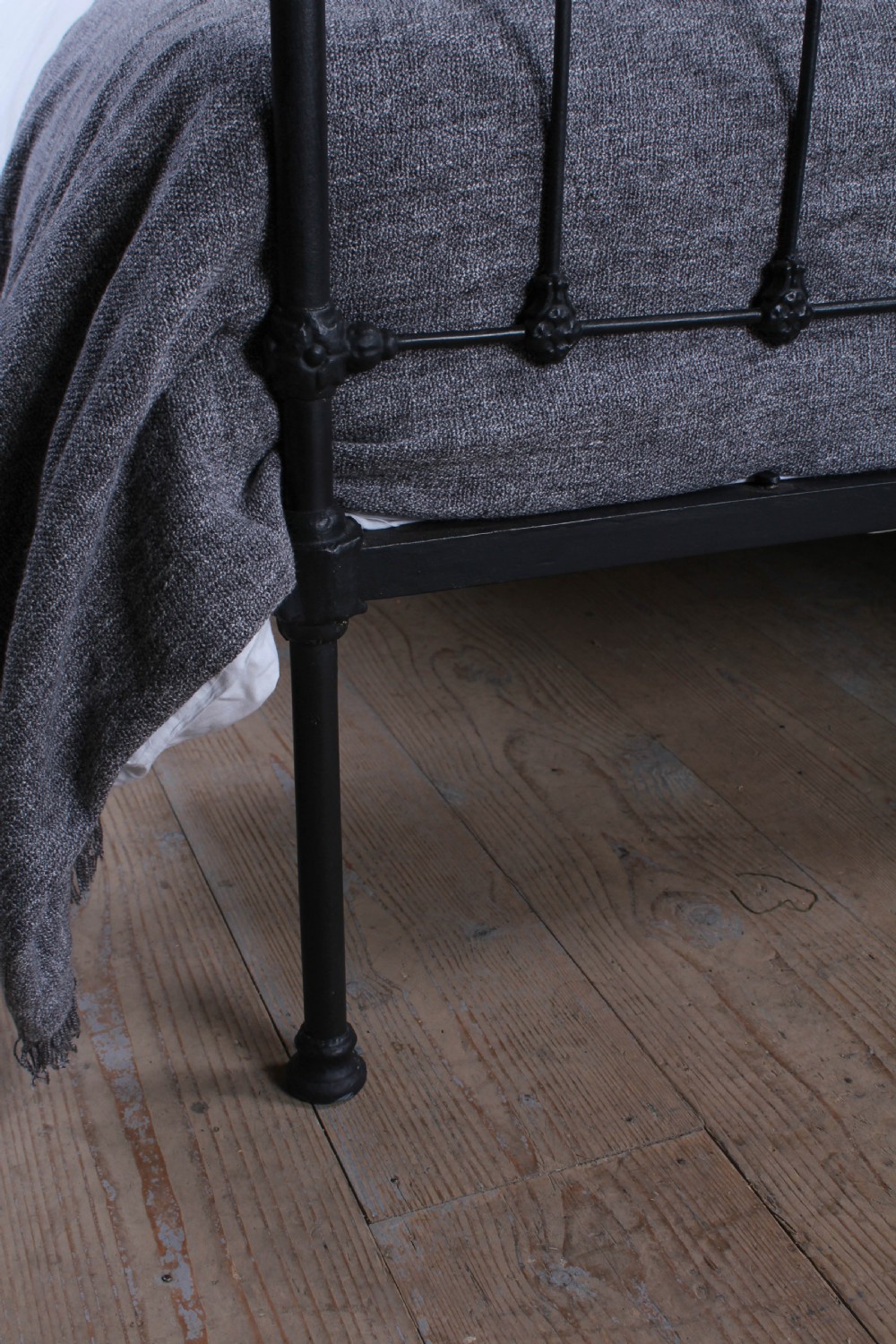 Lovely matching  pair of classic Victorian single beds View VI