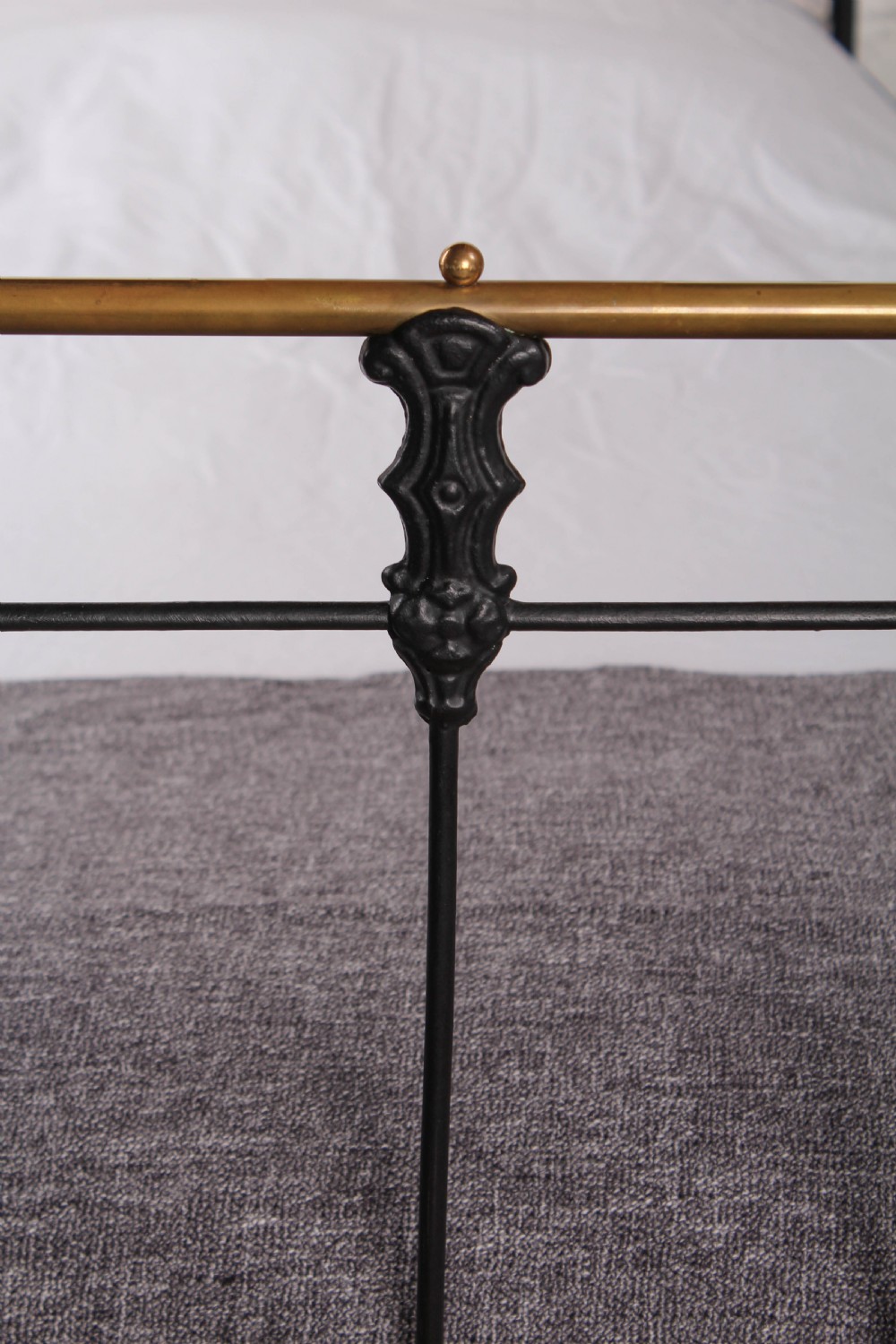 Lovely matching  pair of classic Victorian single beds View VIII