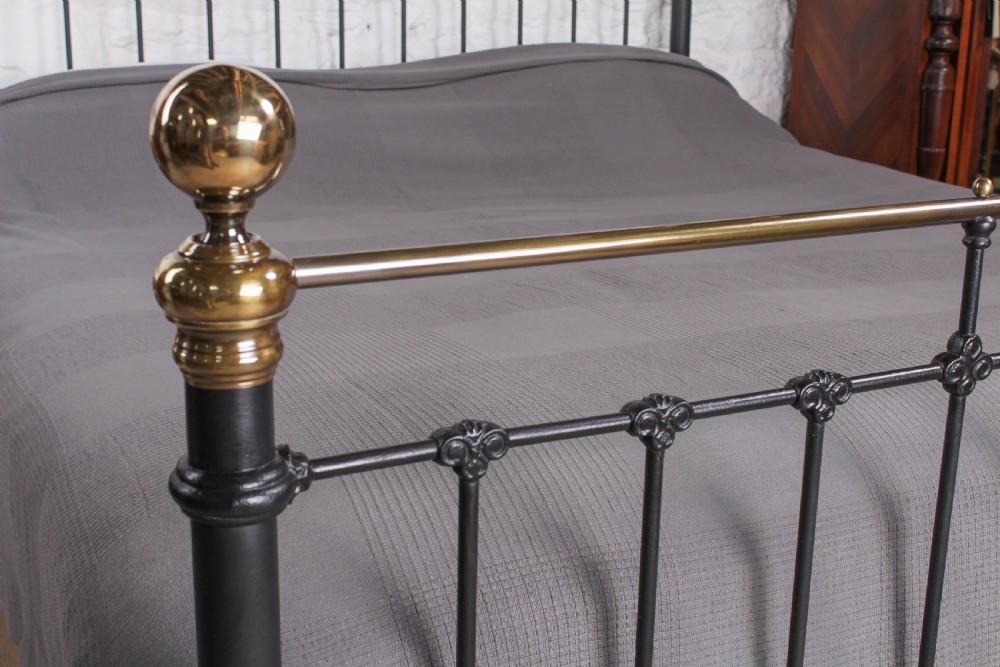 Handsome classic  Victorian super king size bed  View VII