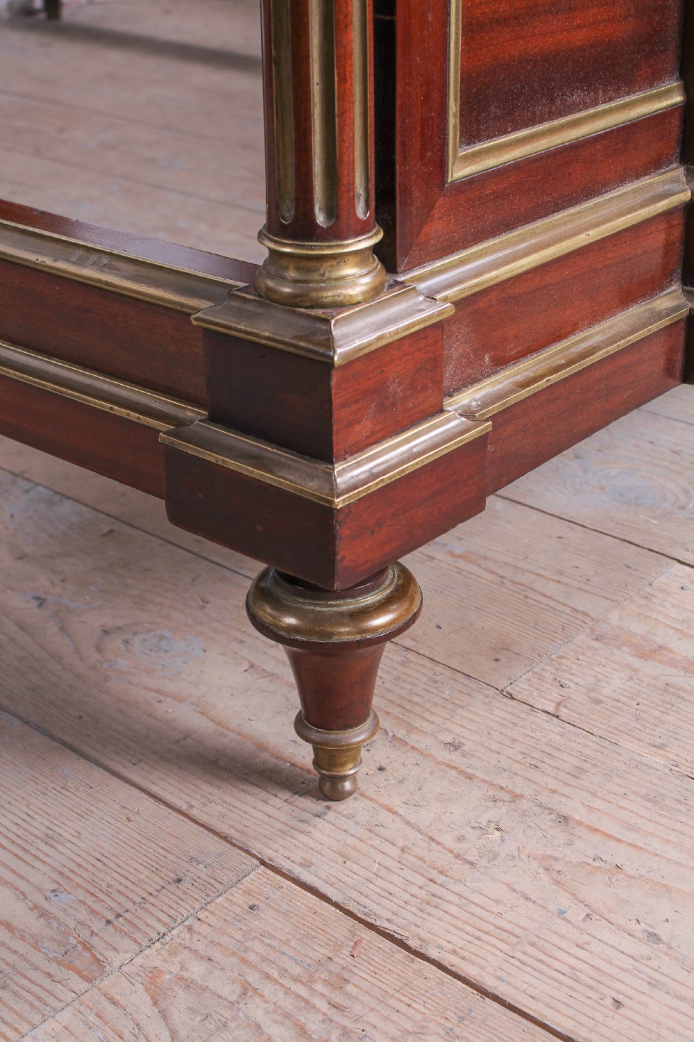 Very handsome mahogany king size bed and matching bedside View V