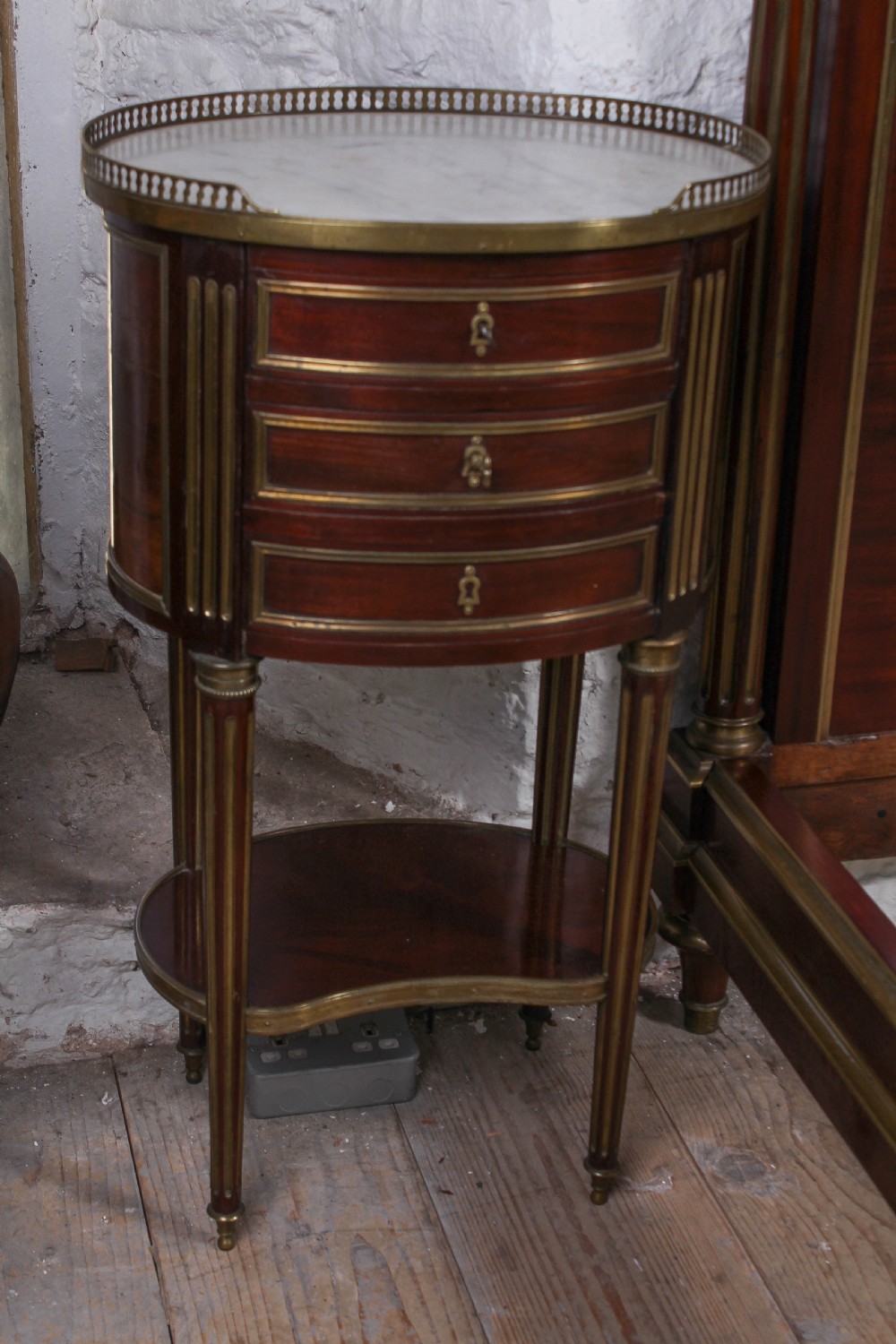Very handsome mahogany king size bed and matching bedside View X