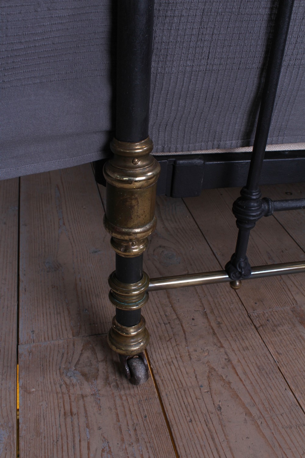 Handsome individual Victorian king size brass and iron bed View VII