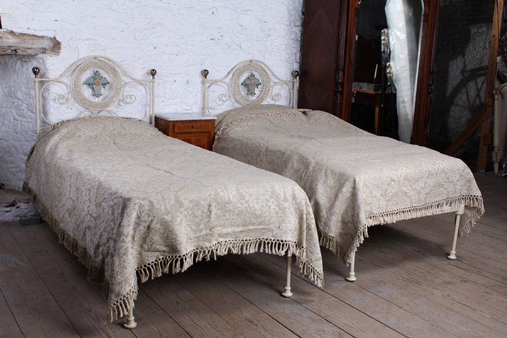 Very pretty pair of single Portuguese no end beds