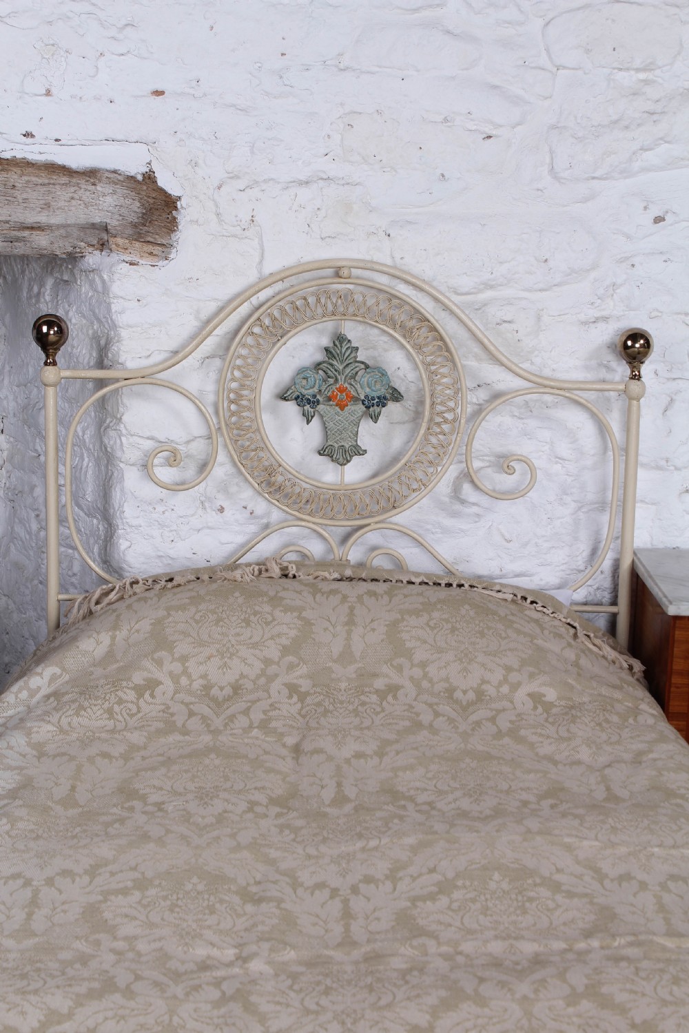 Very pretty pair of single Portuguese no end beds View III