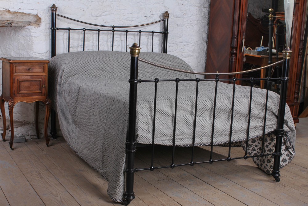 Classic Edwardian dip rail brass and black double bed