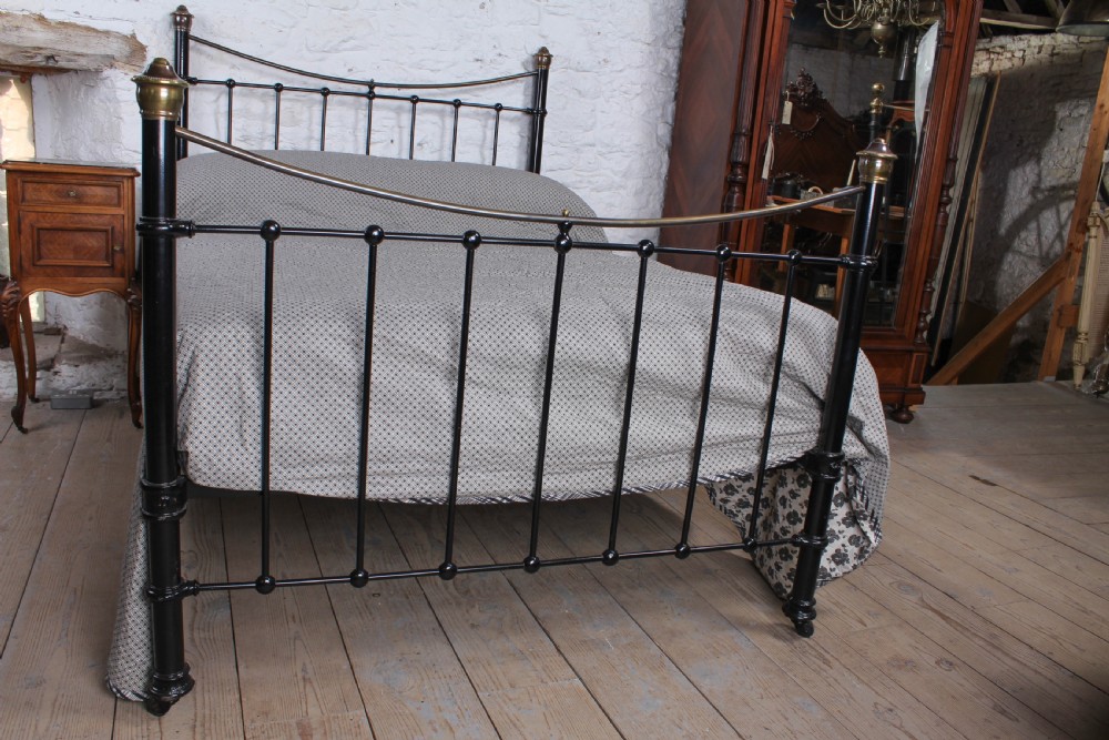 Classic Edwardian dip rail brass and black double bed View VI