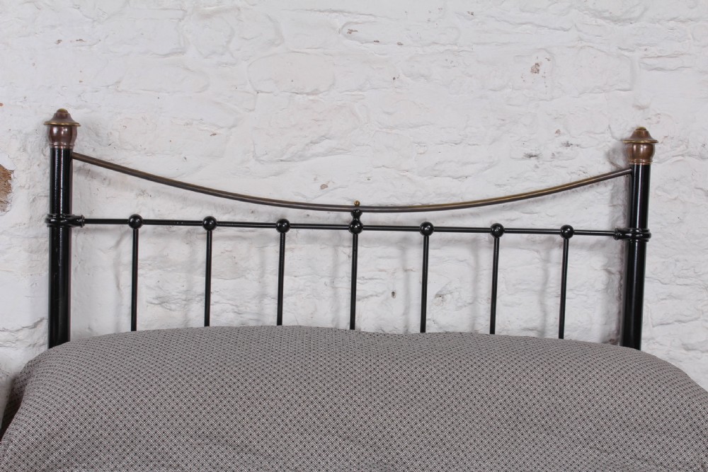 Classic Edwardian dip rail brass and black double bed View VII