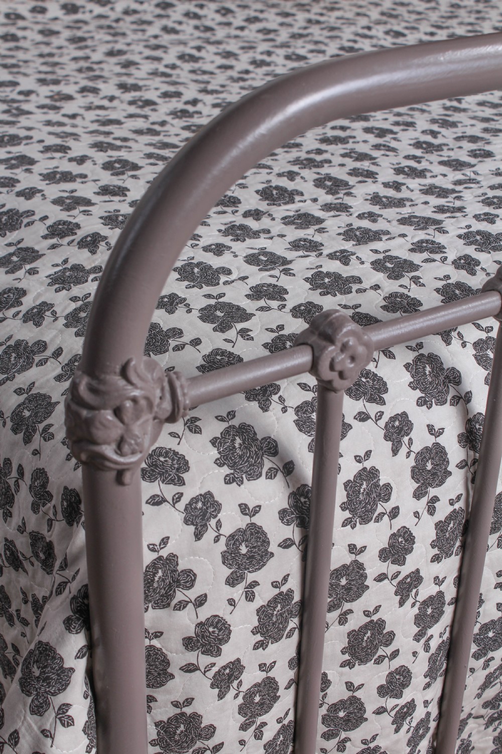 Simple French iron  6Ft super king size bed View II