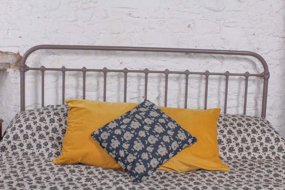 Simple French iron  6Ft super king size bed View IV