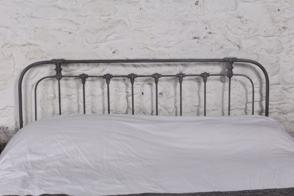 Fashionable simple  all iron king size bed View II