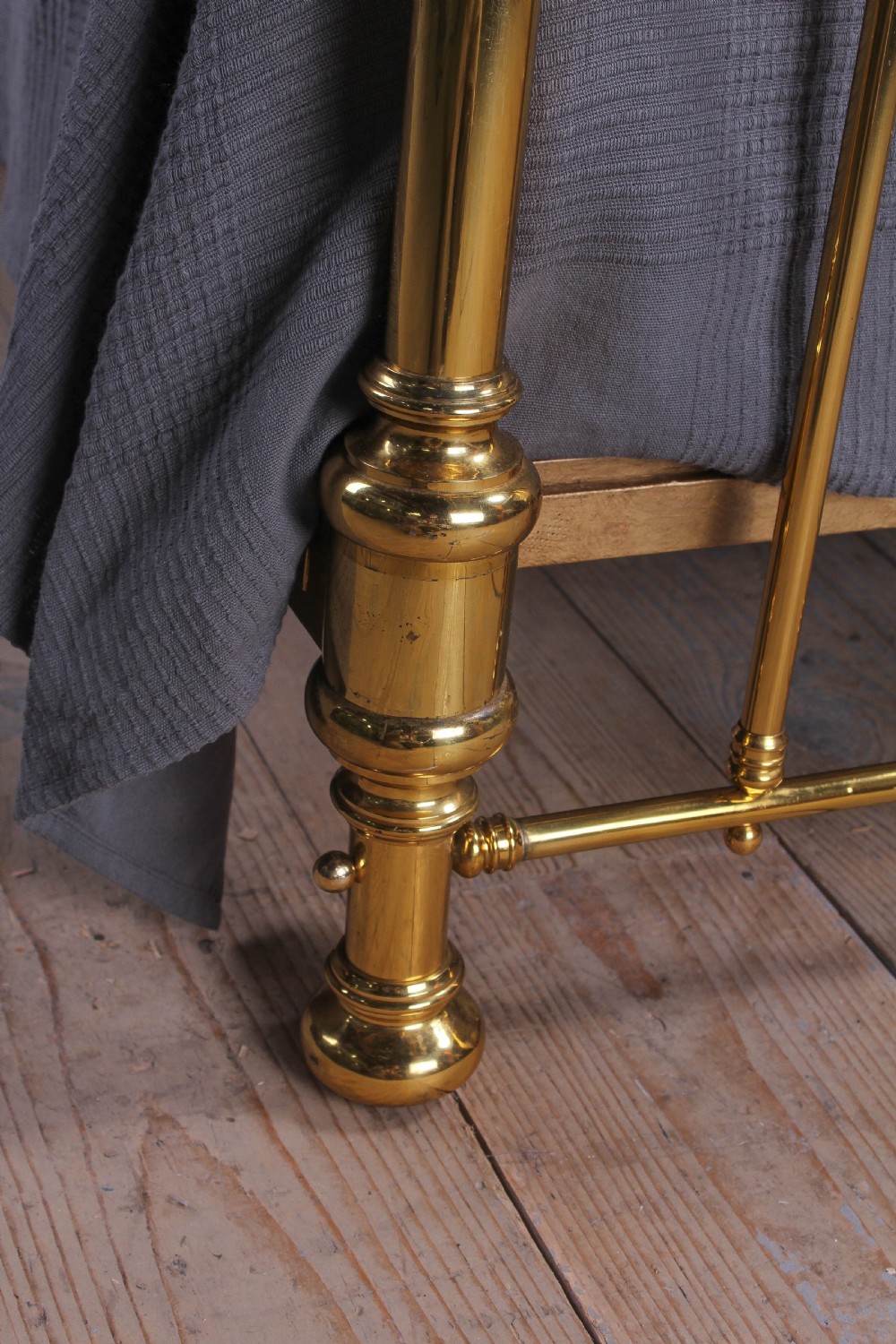 Fashionable French all brass European king size bed View VI