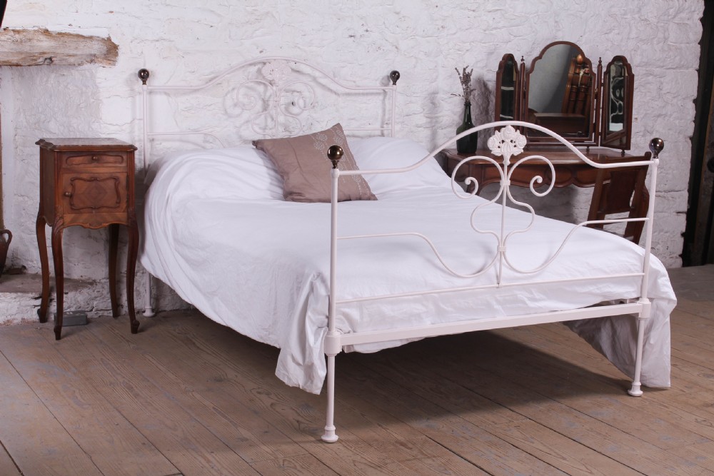 Pretty simple Portuguese forged iron double bed