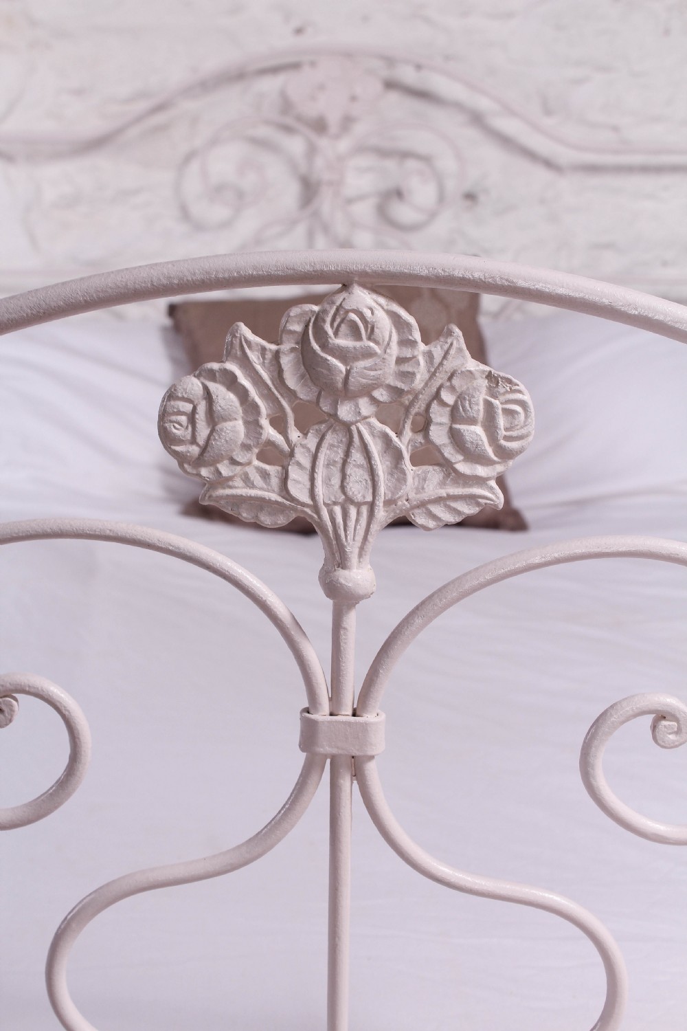 Pretty simple Portuguese forged iron double bed View IV