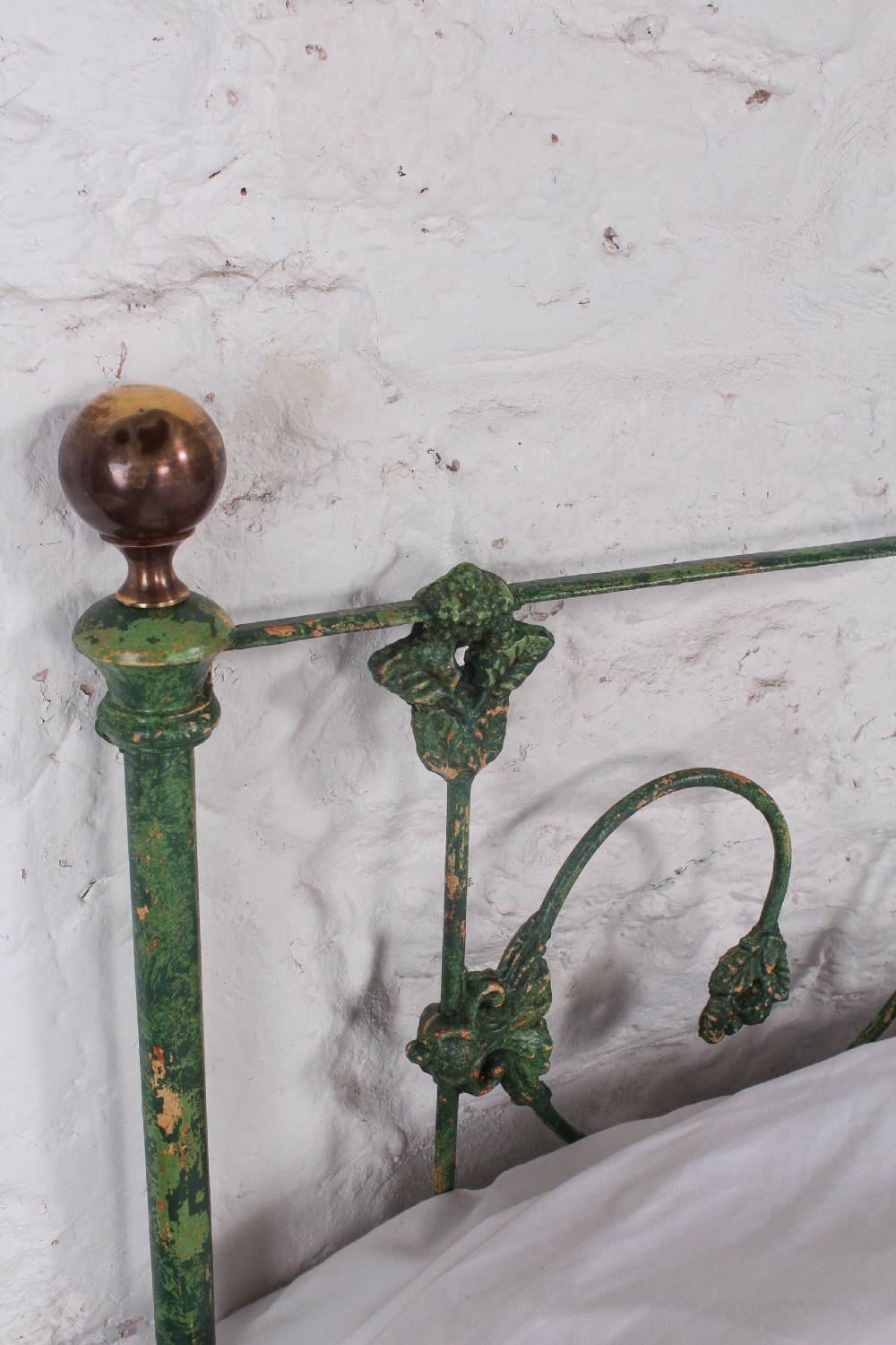 Very lovely early Victorian king size bedstead View VIII