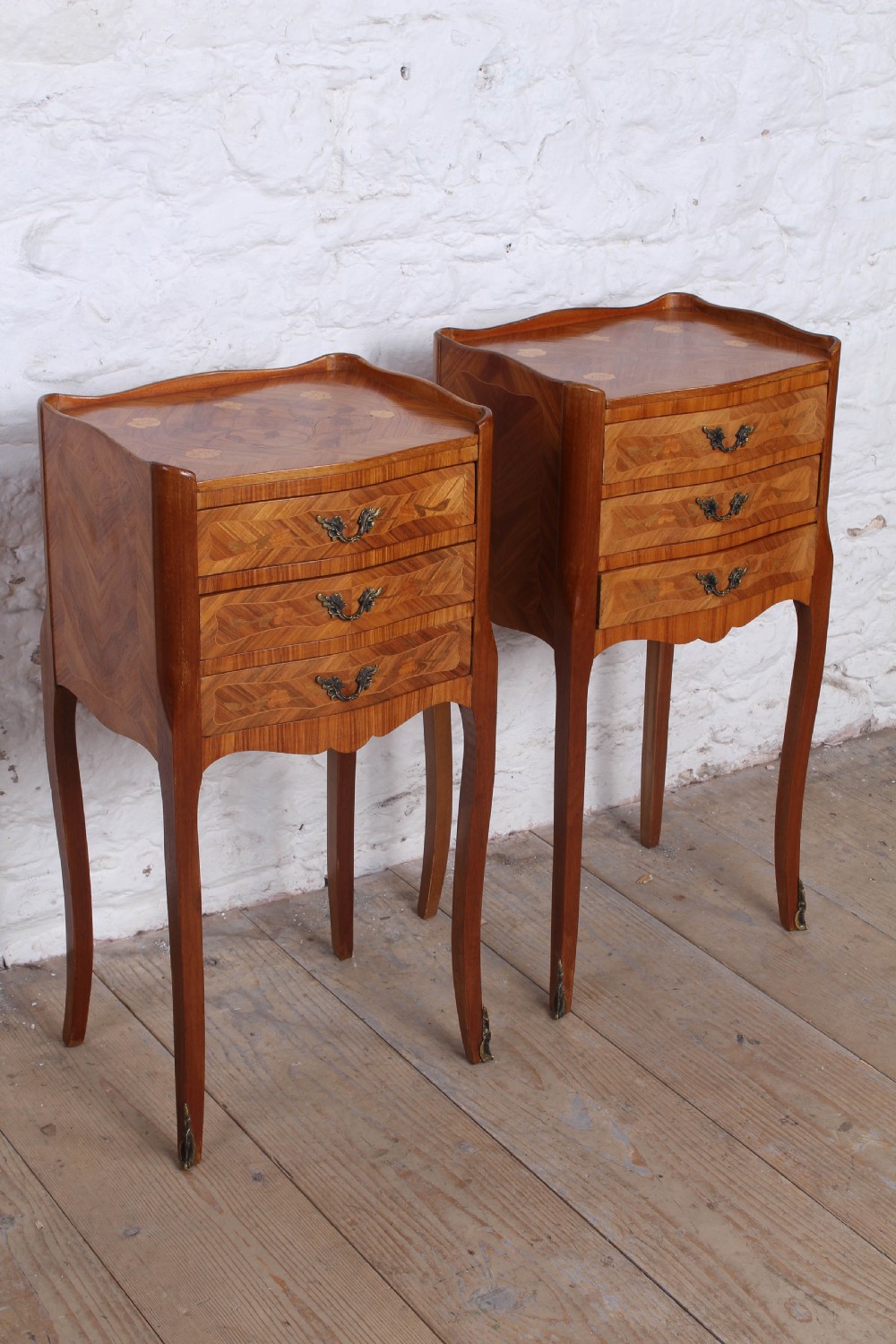 Very pretty pair of French walnut marquetry bedsides