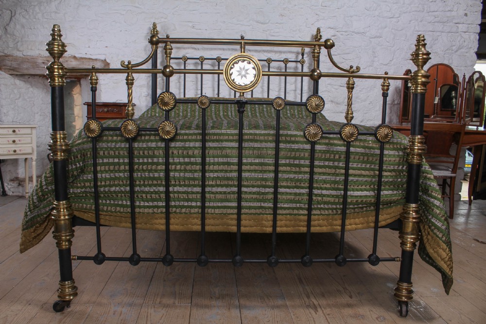 Truly magnificent king size Victorian brass and iron bed View VIII