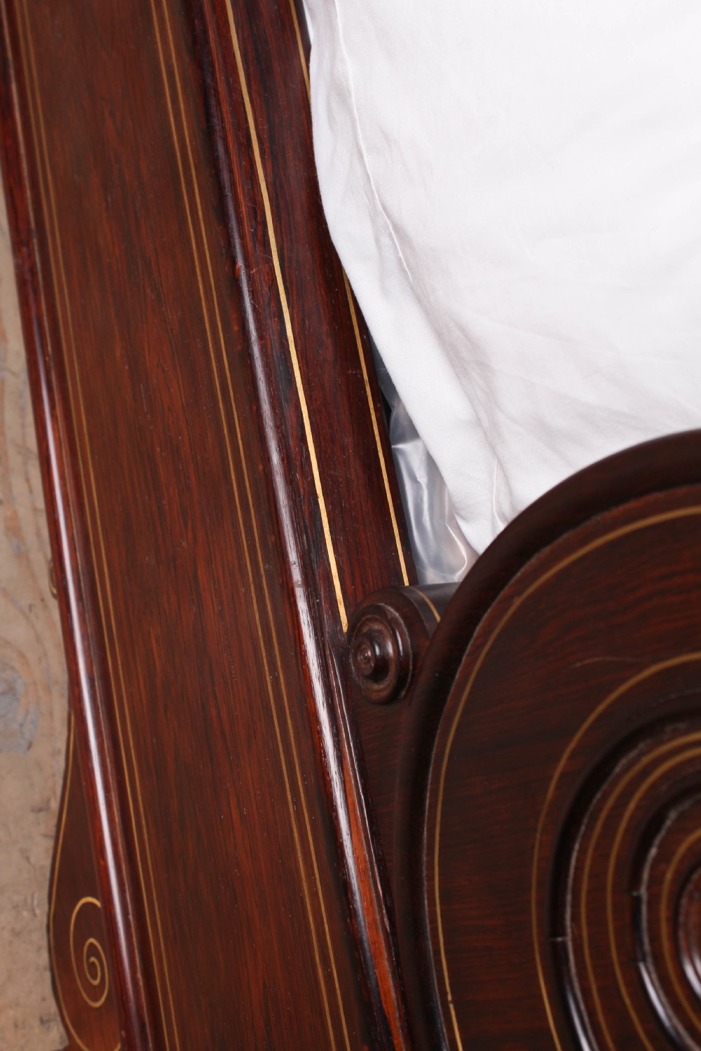 Beautiful mahogany king size Lit Bateau bed View VII