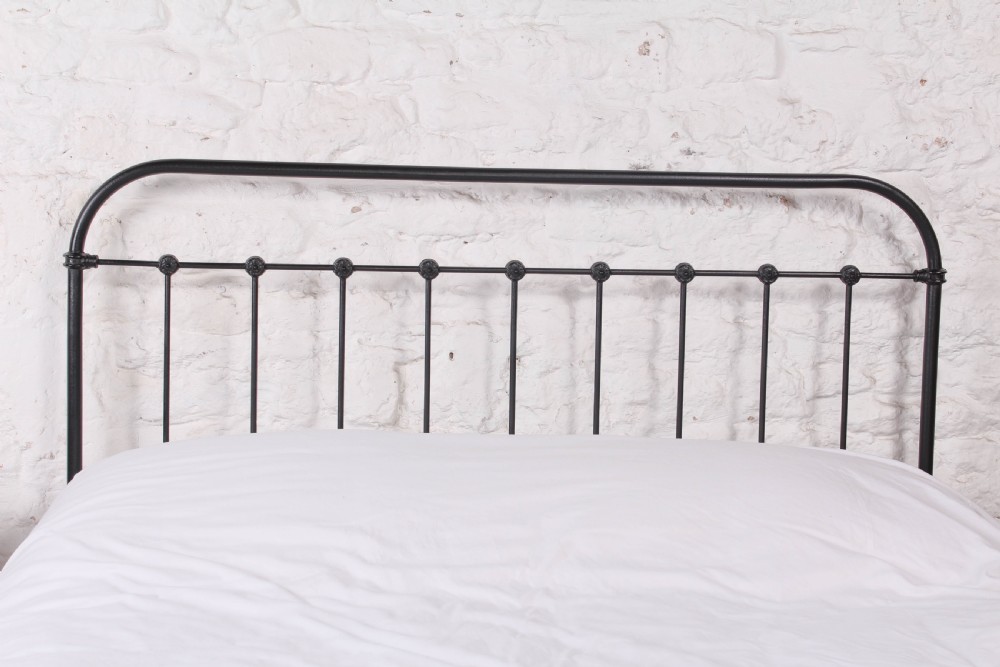 Fashionably simple French 5Ft kingsize  no end bed View II