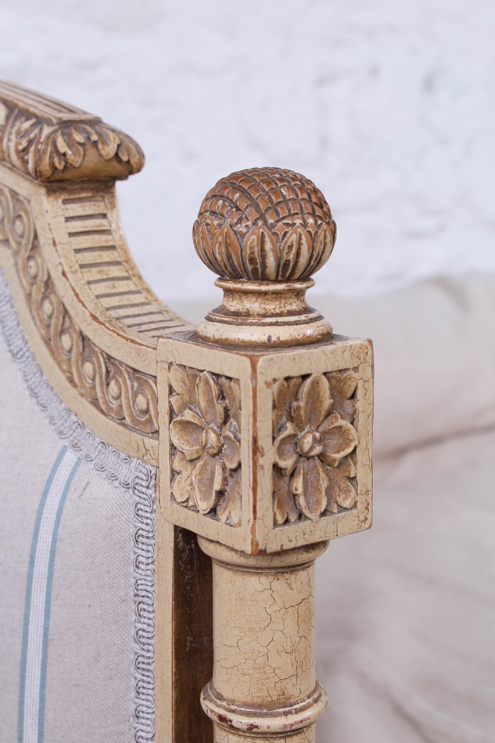 Lovely newly upholstered painted French day bed View III