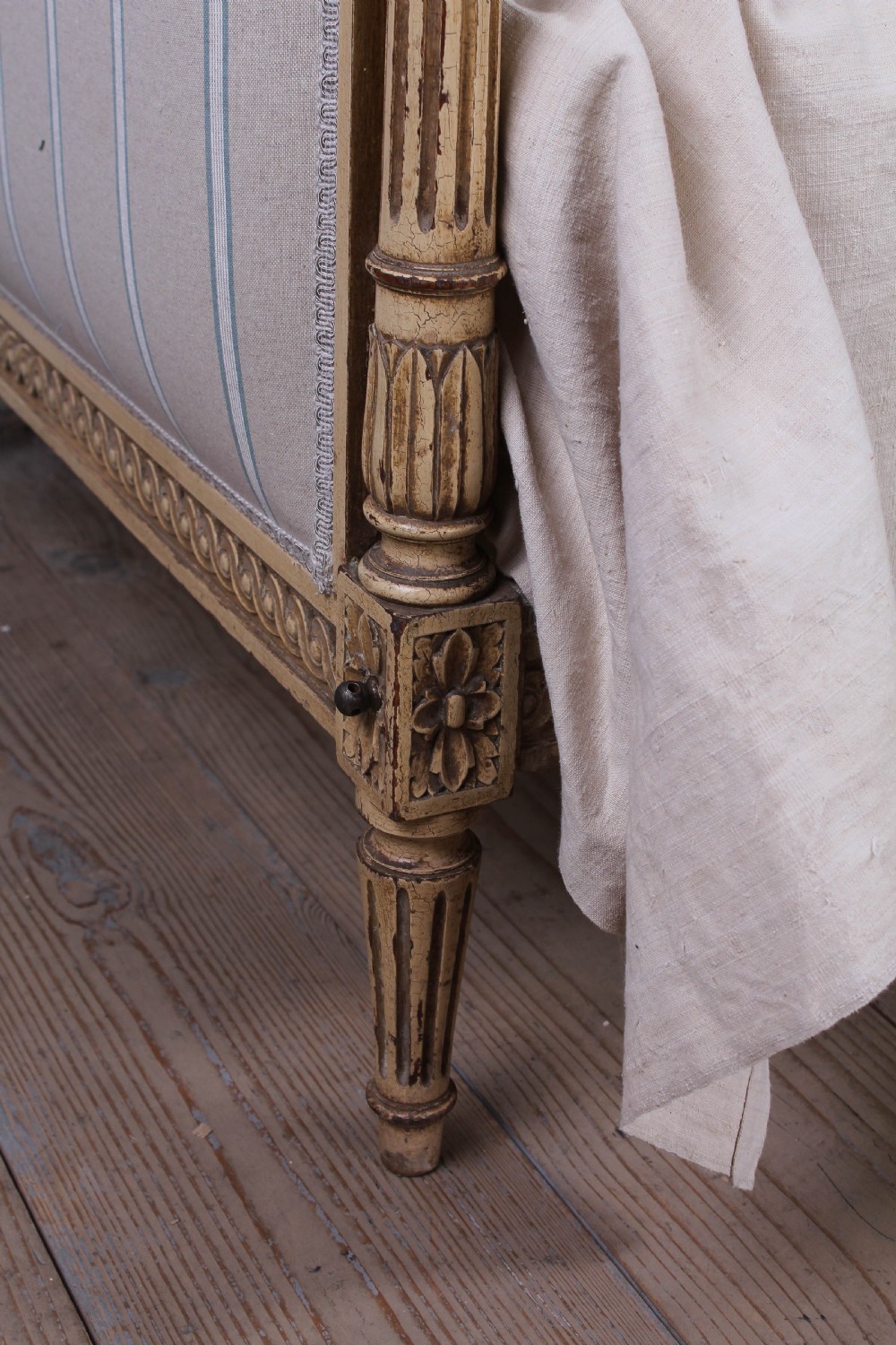Lovely newly upholstered painted French day bed View V