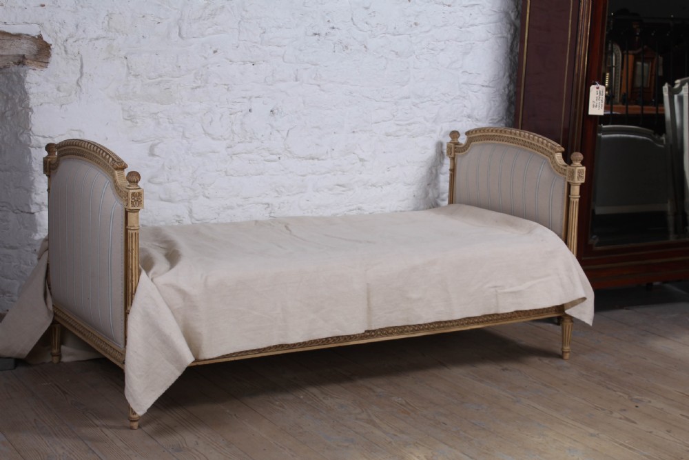 Lovely newly upholstered painted French day bed View IX