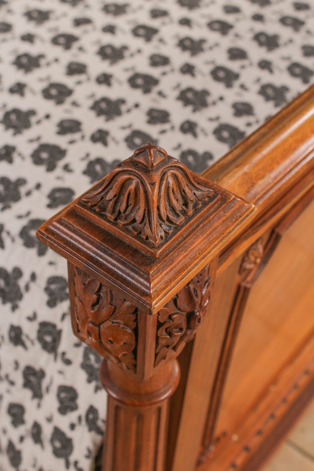Impressive and beautiful large king size carved walnut bed and matching bedsides. View VII