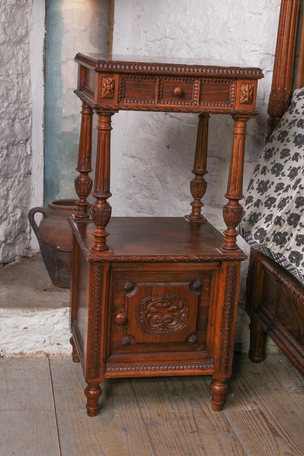 Impressive and beautiful large king size carved walnut bed and matching bedsides. View XIII