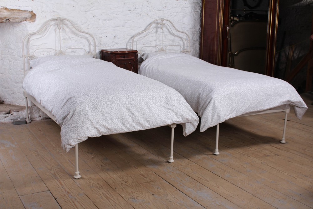 Pretty pair of single Victorian iron no end beds (can be joined0 View III