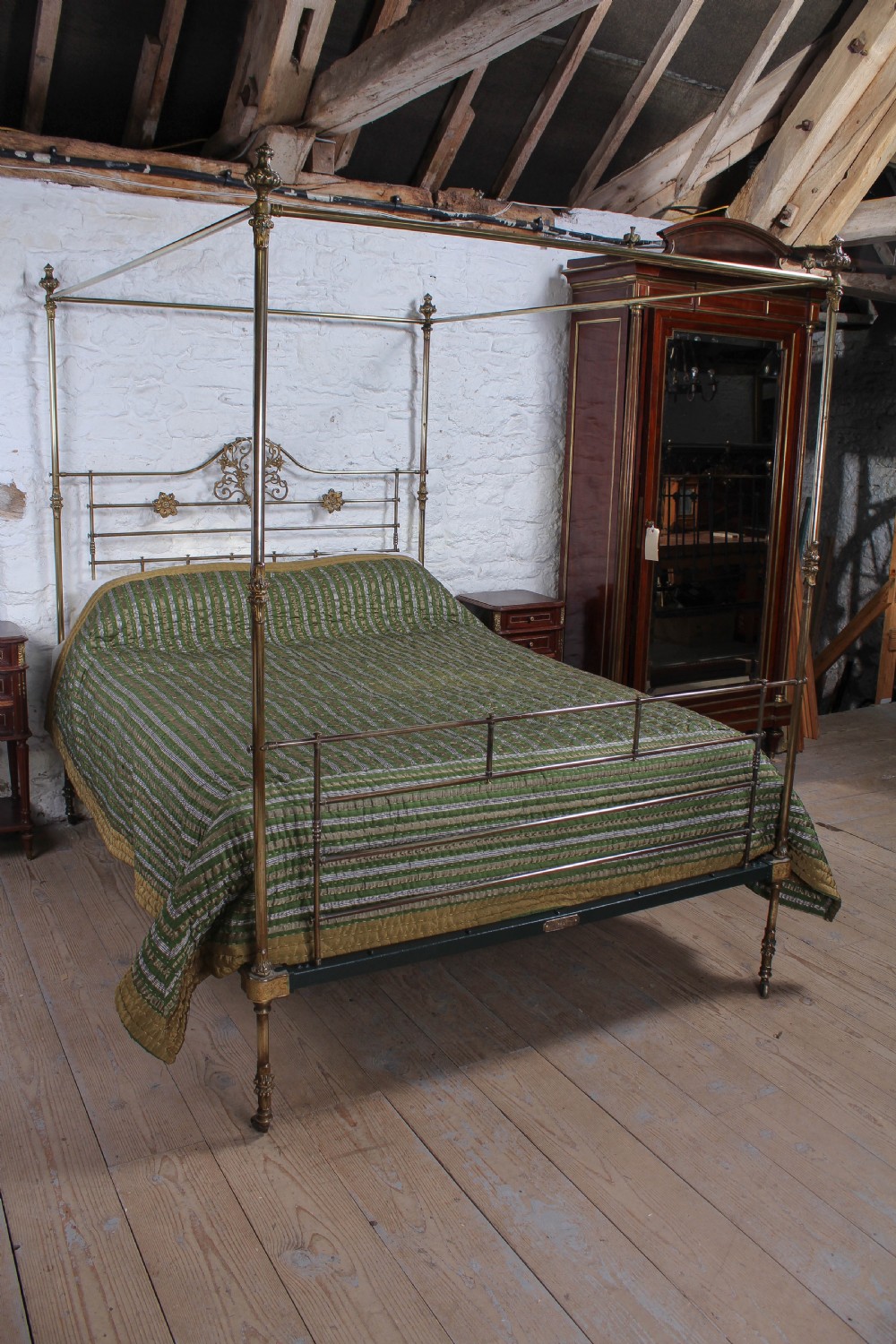 Winfield all brass four poster king size bed  View IX