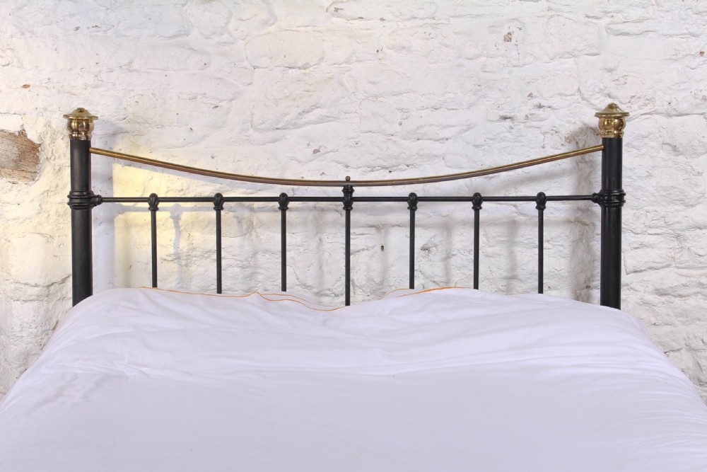 Classic Edwardian dip rail double bed View III