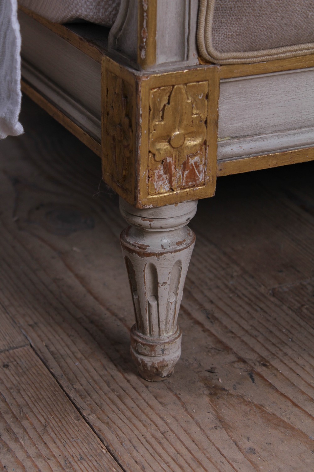 Simple French upholstered  View IV