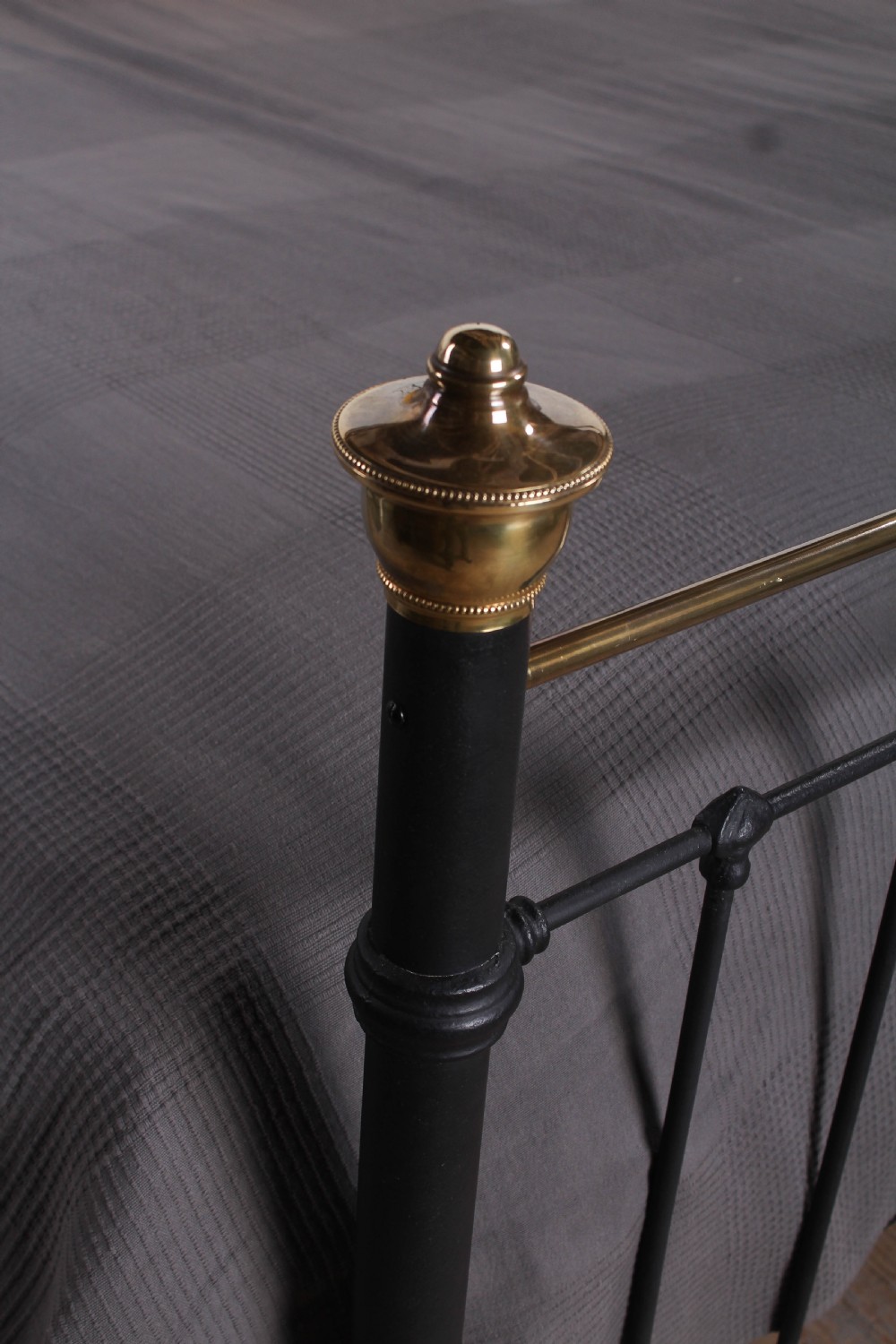 Handsome classic Edwardian 6Ft super king size bed View II