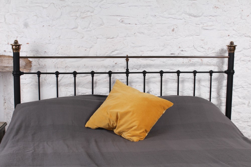 Handsome classic Edwardian 6Ft super king size bed View III