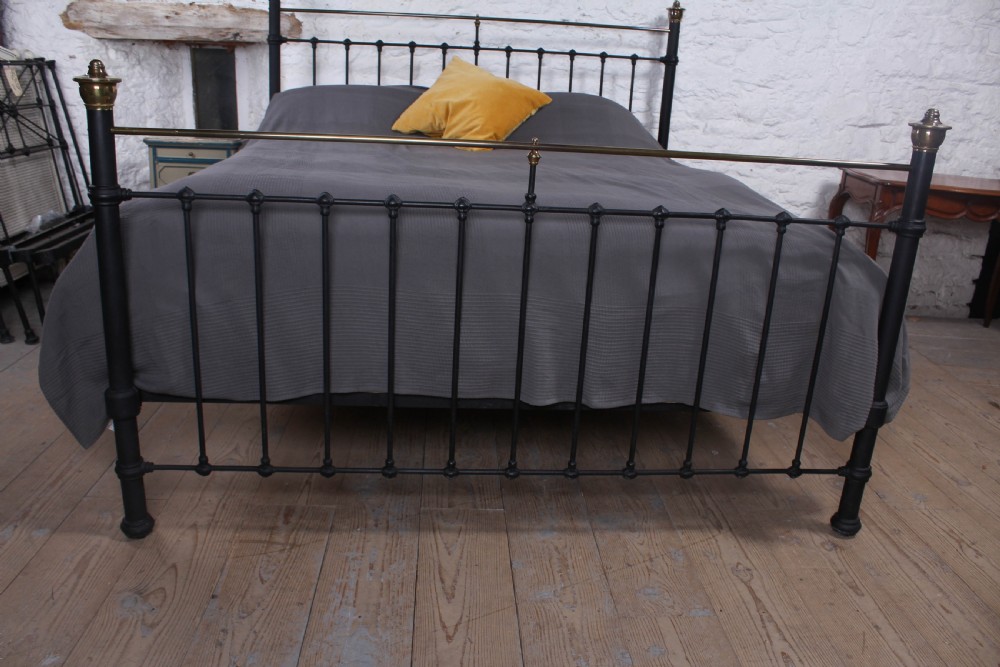 Handsome classic Edwardian 6Ft super king size bed View VI