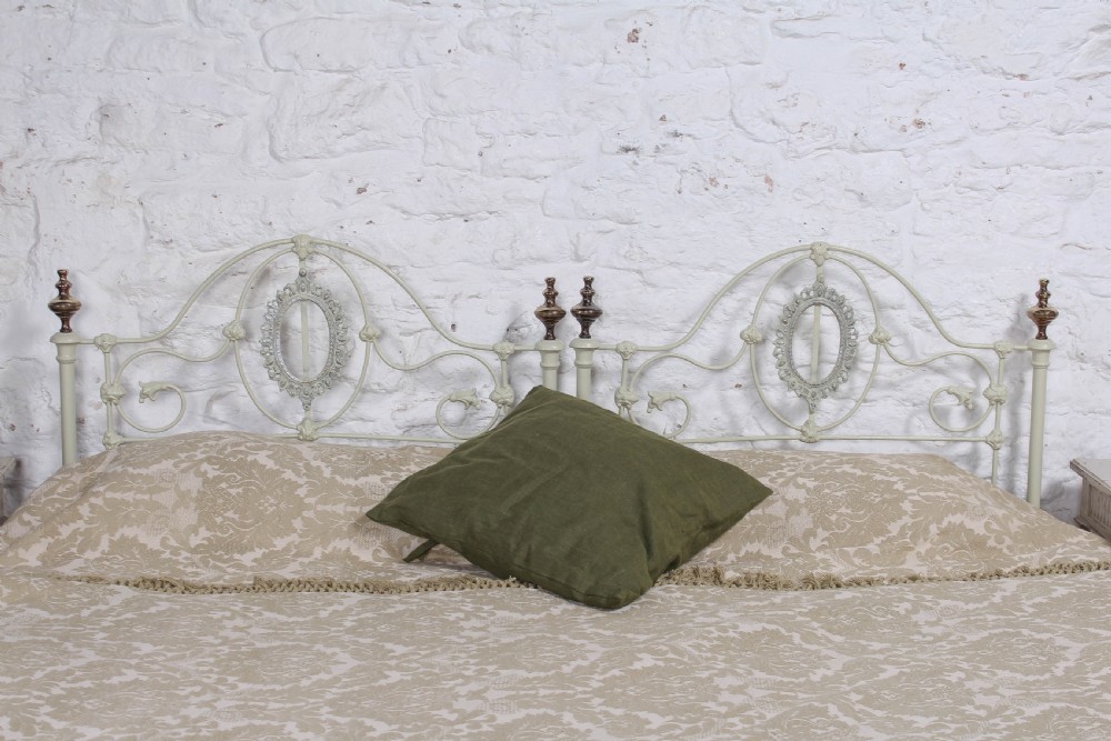 Pretty pair of Victorian no end beds (can be joined) View VII