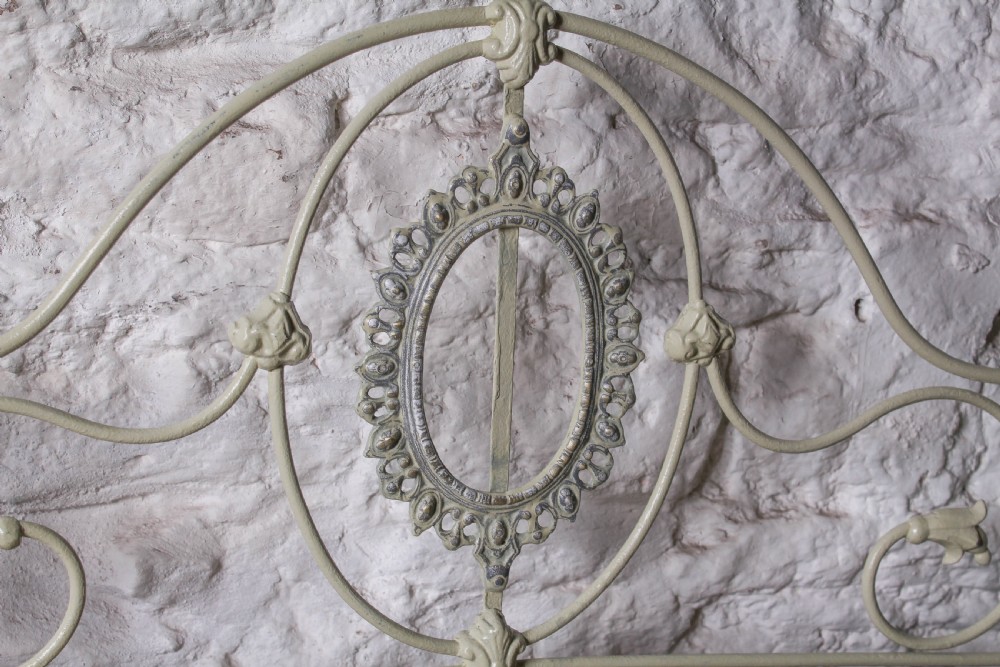 Pretty pair of Victorian no end beds (can be joined) View VIII
