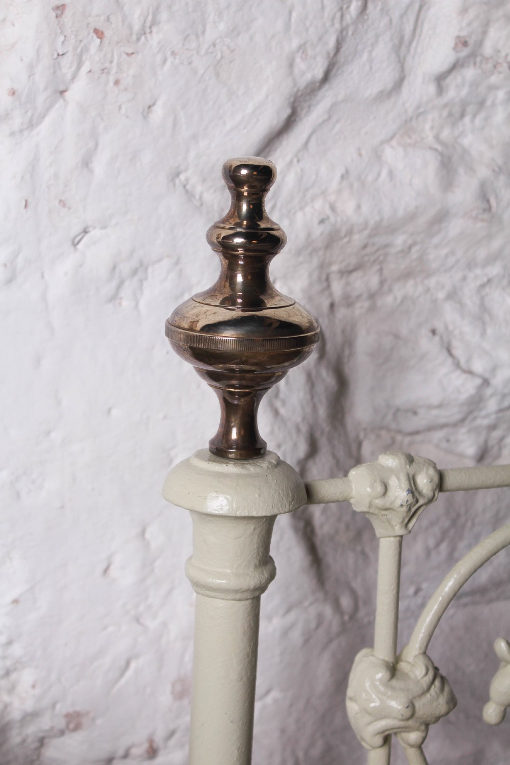 Pretty pair of Victorian no end beds (can be joined) View IX